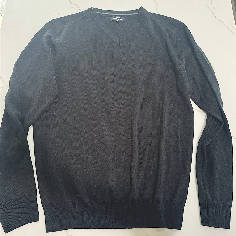 Tarahi Italian Merino Wool Black V-Neck Sweater size medium
